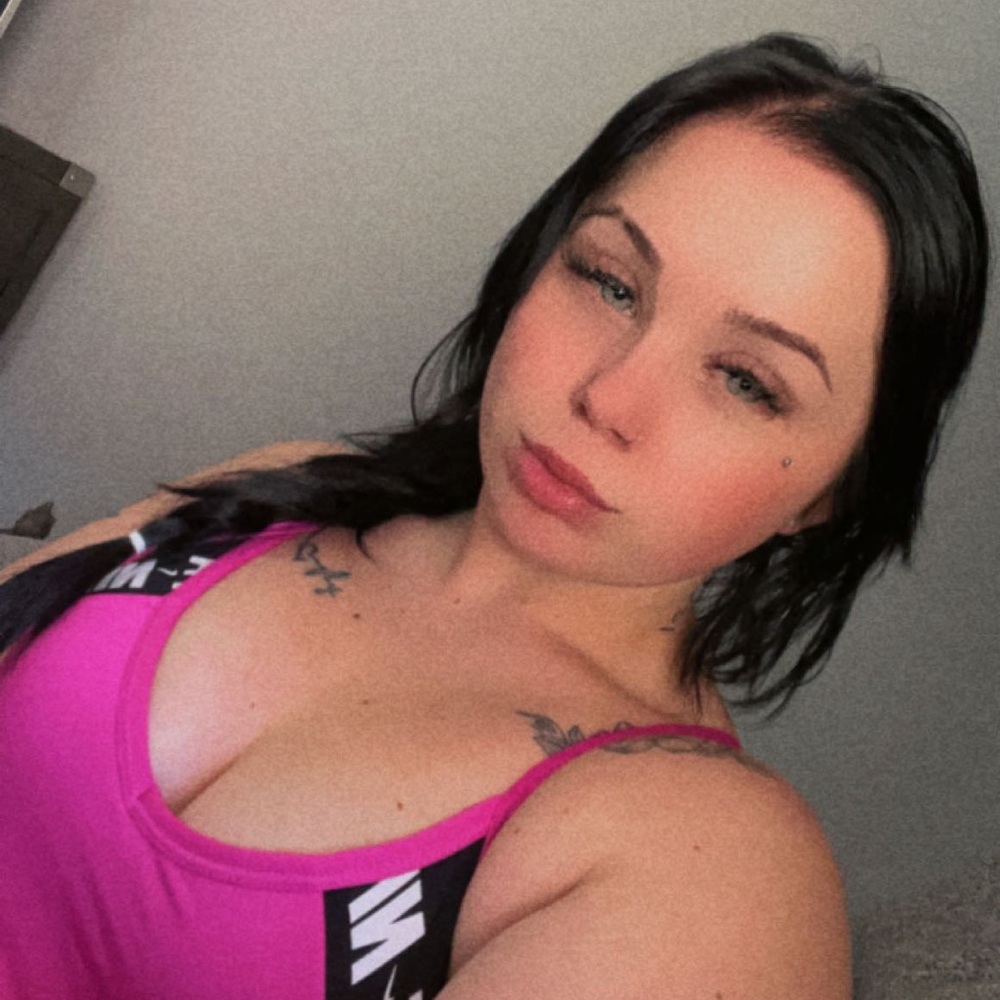 Meet your Posher, Caitlin